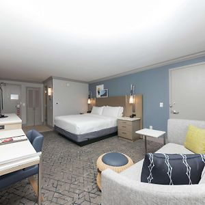 Zimmer mit Kingsize-Bett